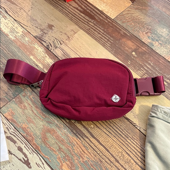 HALARA Handbags - Halara Maroon Waist Bag